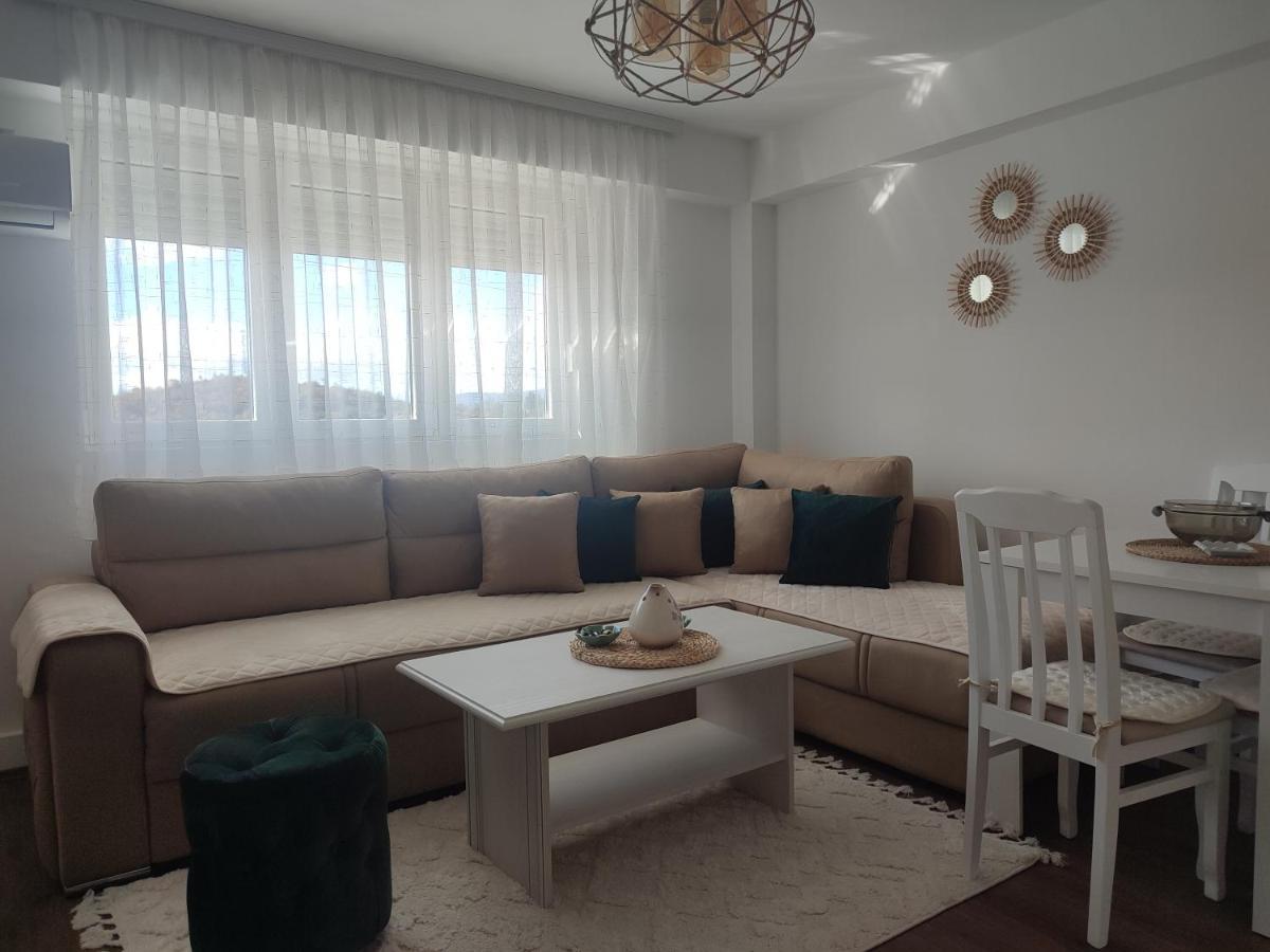 Apartman Dbb Niksic Exterior photo